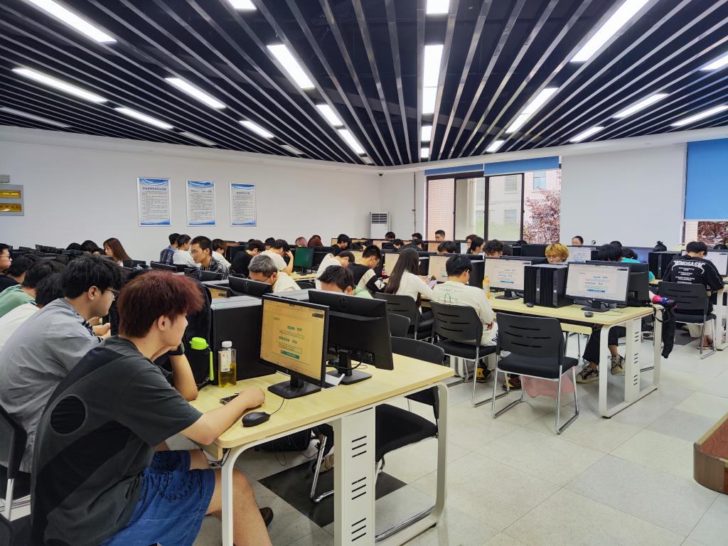软件工程专业成功举办2023-2024学年实习实训活动